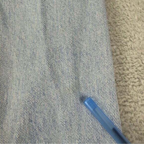 Levi's Jeans Women's Sz 25x25 Ribcage Straight Button Fly Light Blue Flare Denim - Picture 6 of 16